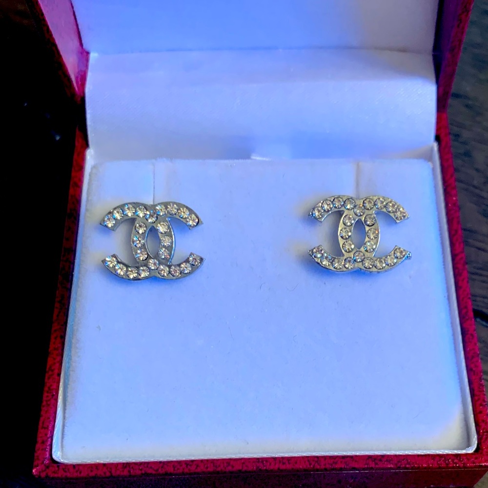 beautiful cubic C earrings